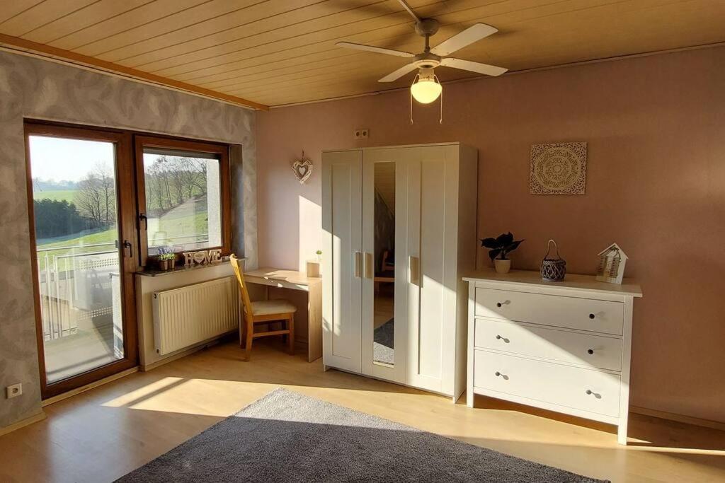 Grosse Tolle 4 Zimmer Ferienwohnung Im Herzen Des Odenwaldes Mörlenbach Esterno foto