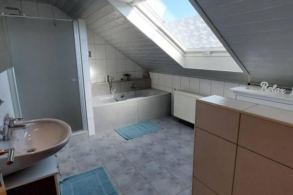 Grosse Tolle 4 Zimmer Ferienwohnung Im Herzen Des Odenwaldes Mörlenbach Esterno foto